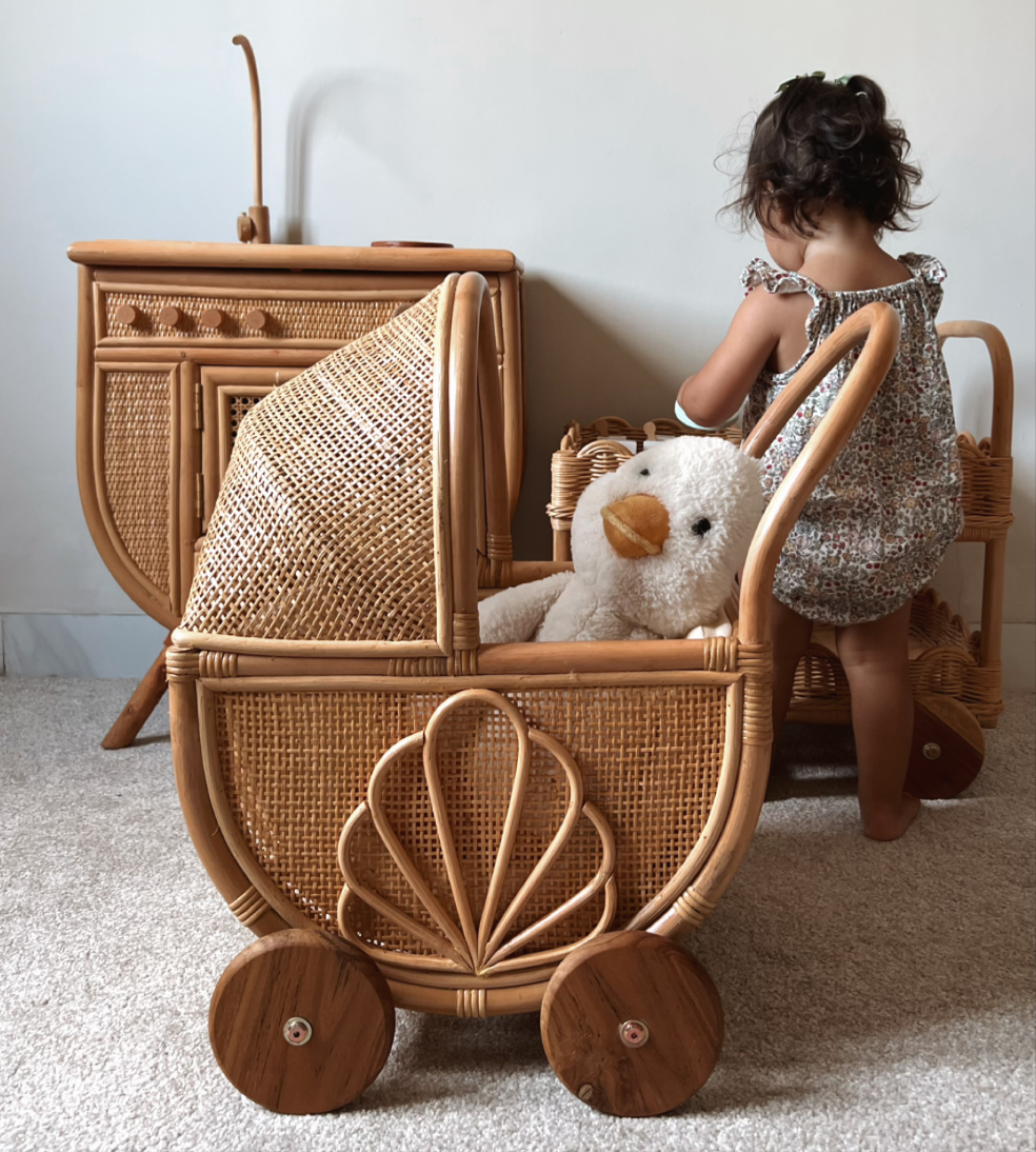 Isla Seashell Rattan Doll Pram