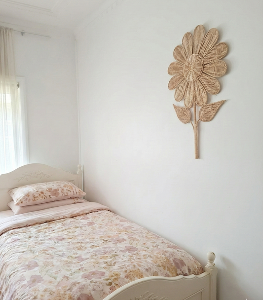 Daisy Bloom Wall Flower