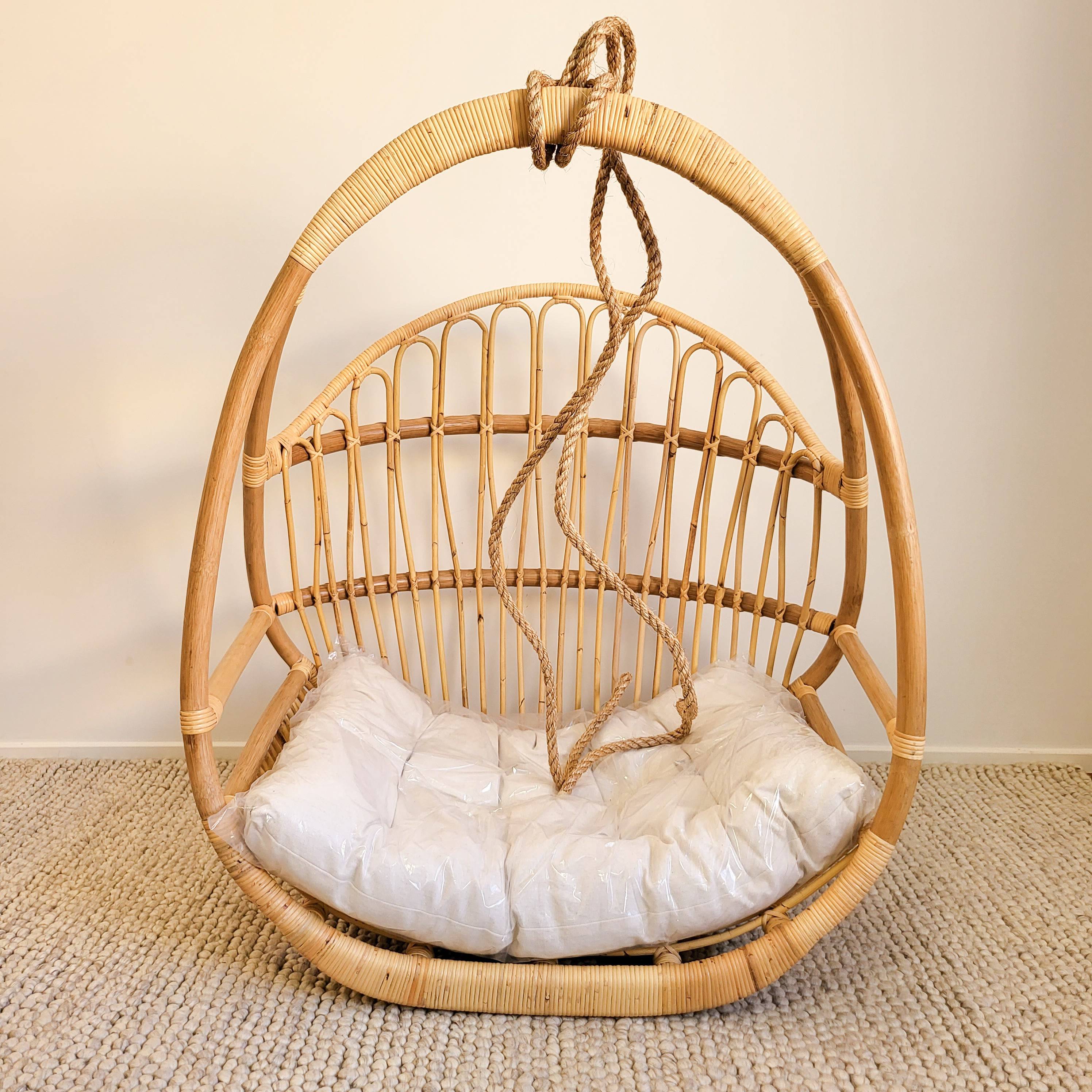 Hanging Chairs – Beach and Wood
